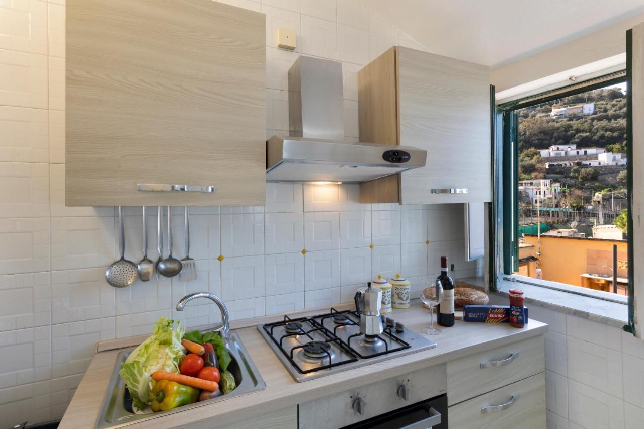 Relais Del Mare Con Terrazza Fronte Mare Free Parking Leilighet Massa Lubrense Eksteriør bilde