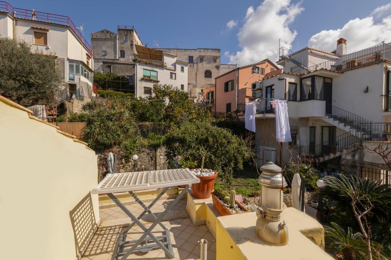 Relais Del Mare Con Terrazza Fronte Mare Free Parking Leilighet Massa Lubrense Eksteriør bilde